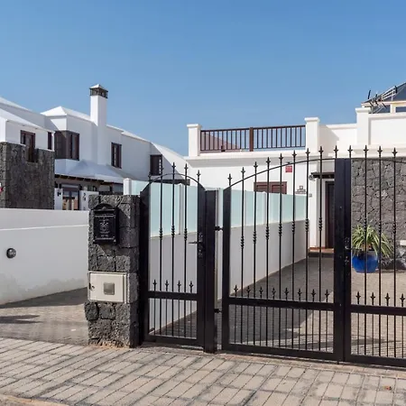 Tropical By ヴィラ *