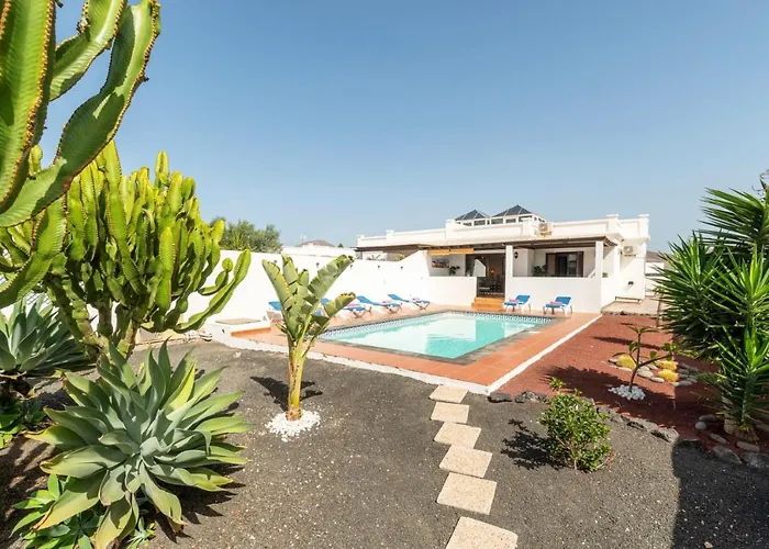 Tropical By ヴィラ *