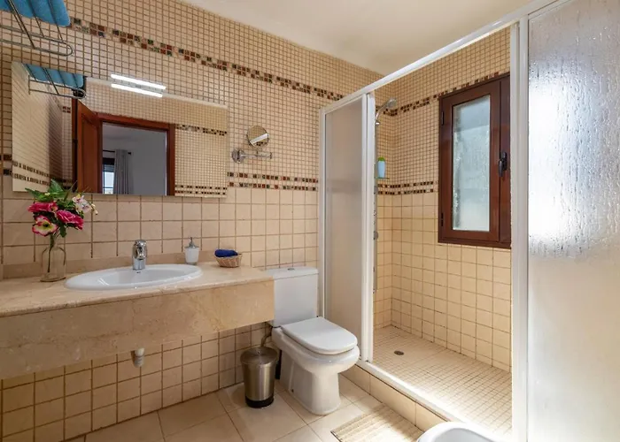 Tropical By ヴィラ